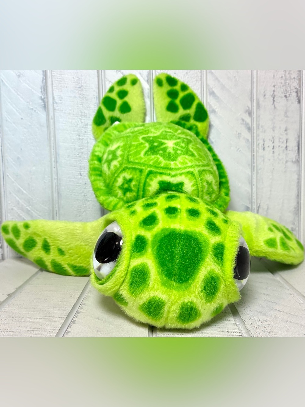 The Petting Zoo Sea Turtle Plush 12” Bright Green Star Pattern Large Eyes 2014